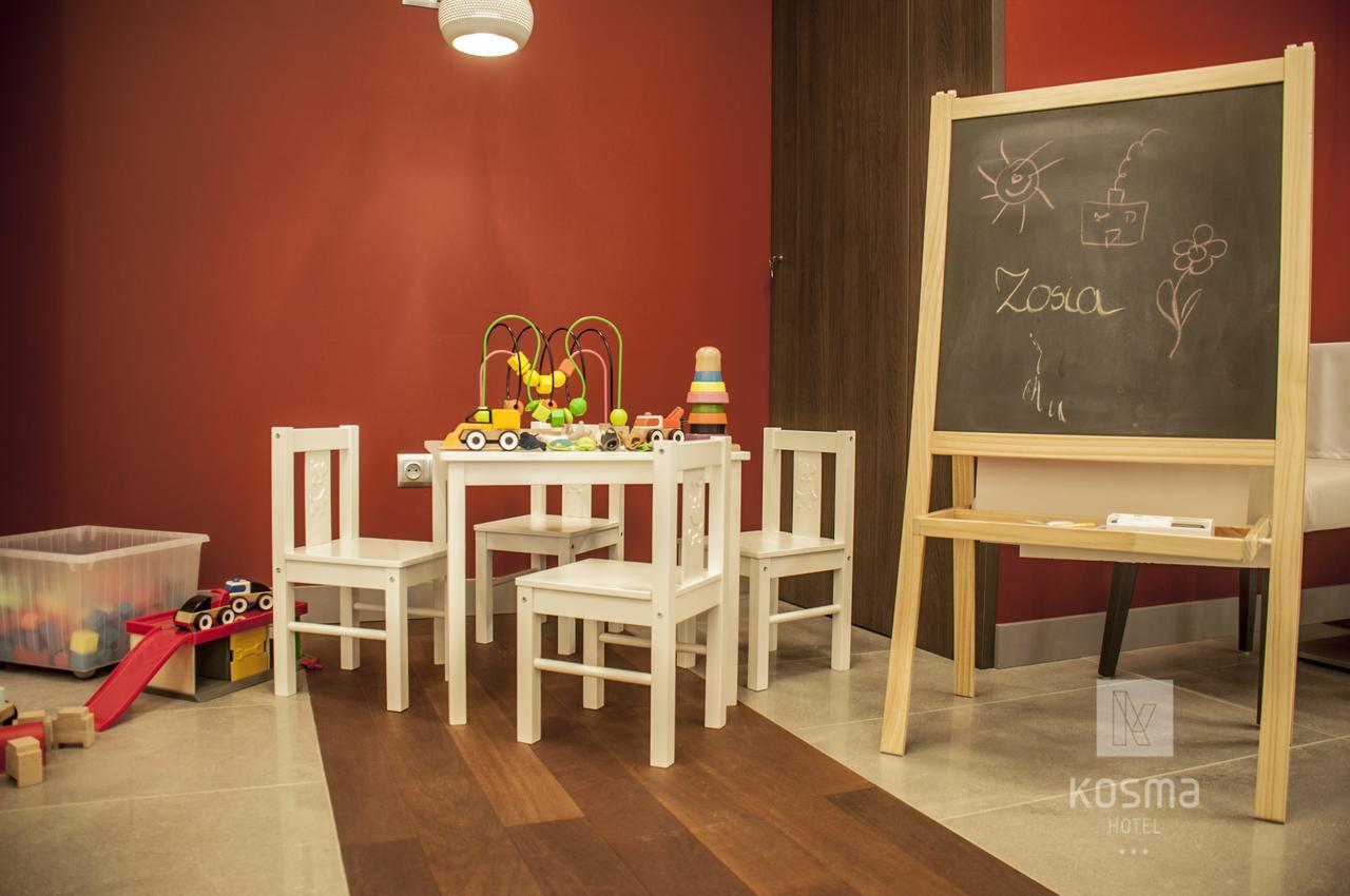 Hotel Kosma Козьмін Екстер'єр фото