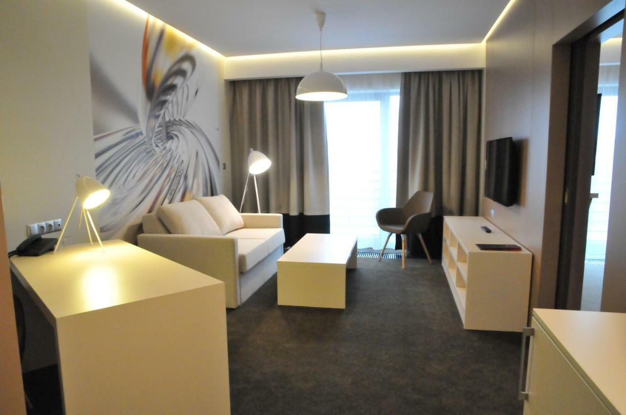Hotel Kosma Козьмін Екстер'єр фото