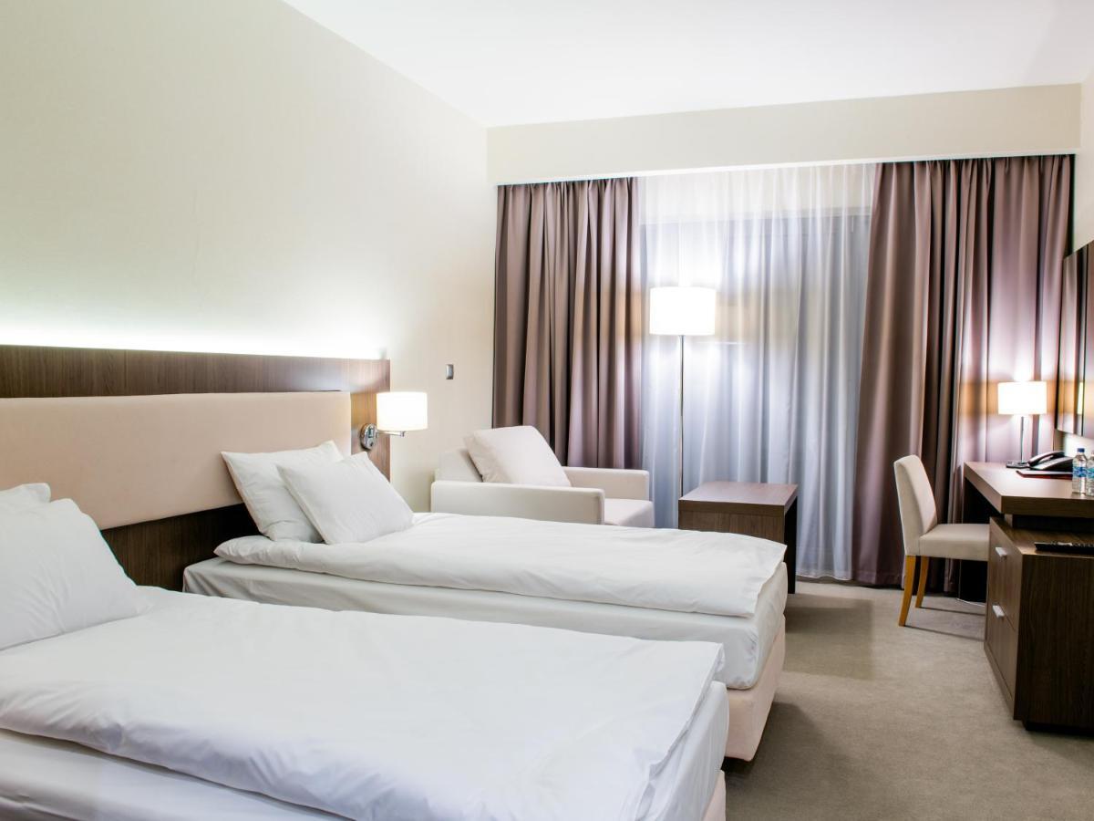 Hotel Kosma Козьмін Екстер'єр фото