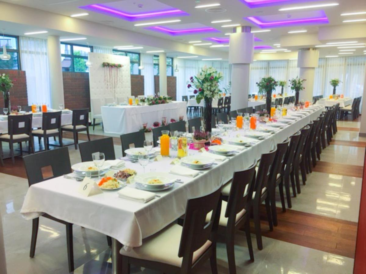 Hotel Kosma Козьмін Екстер'єр фото