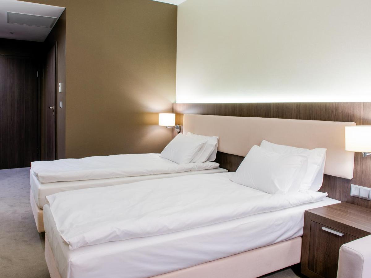 Hotel Kosma Козьмін Екстер'єр фото